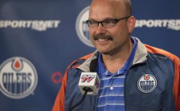 edmonton-oilers-general-manager-peter-chiarelli-talks-to-the2