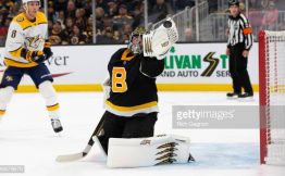 Jaroslav Halak comes up big in net for Bruins